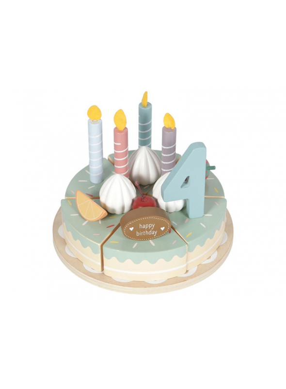 Narodeninová torta so sviečkami a číslami